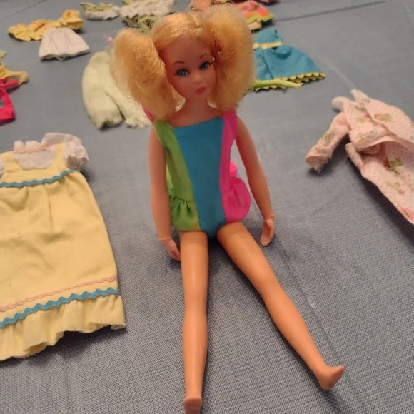 Doll Clothing & Accessories Set - Mixed Bright Colors - Picture 8 of 13